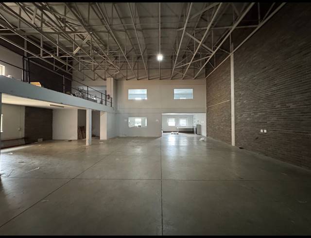 449M² WAREHOUSE TO LET IN STORMILL